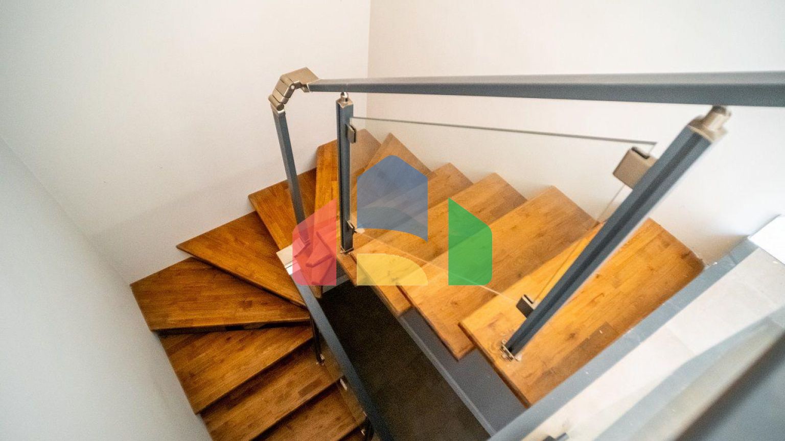 Квартира 4+1 (230 м2) с частным бассейном в Беллапаисе