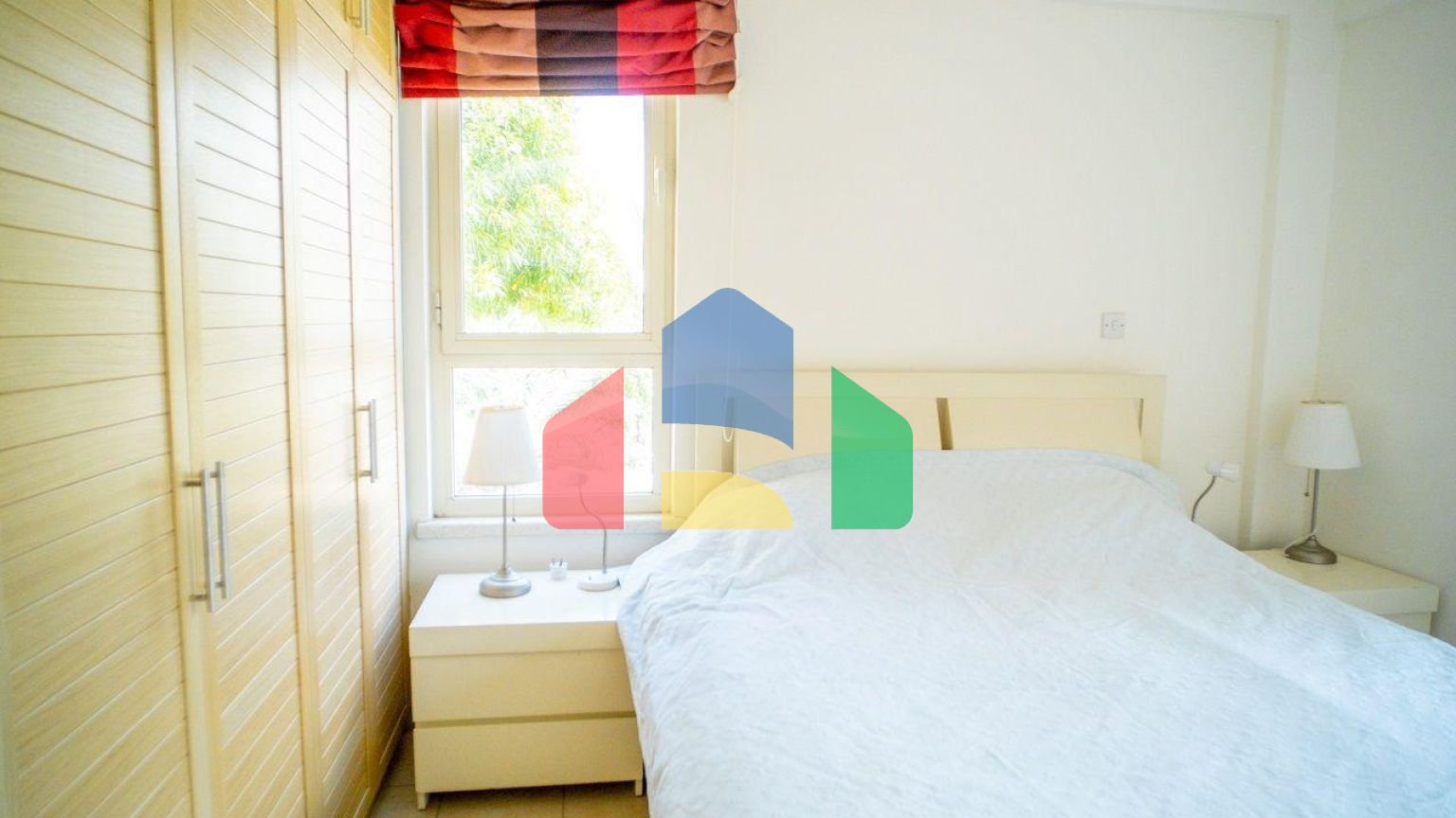 Трехкомнатная квартира 92 м2 с террасой 20 м2 в красивом комплексе у моря