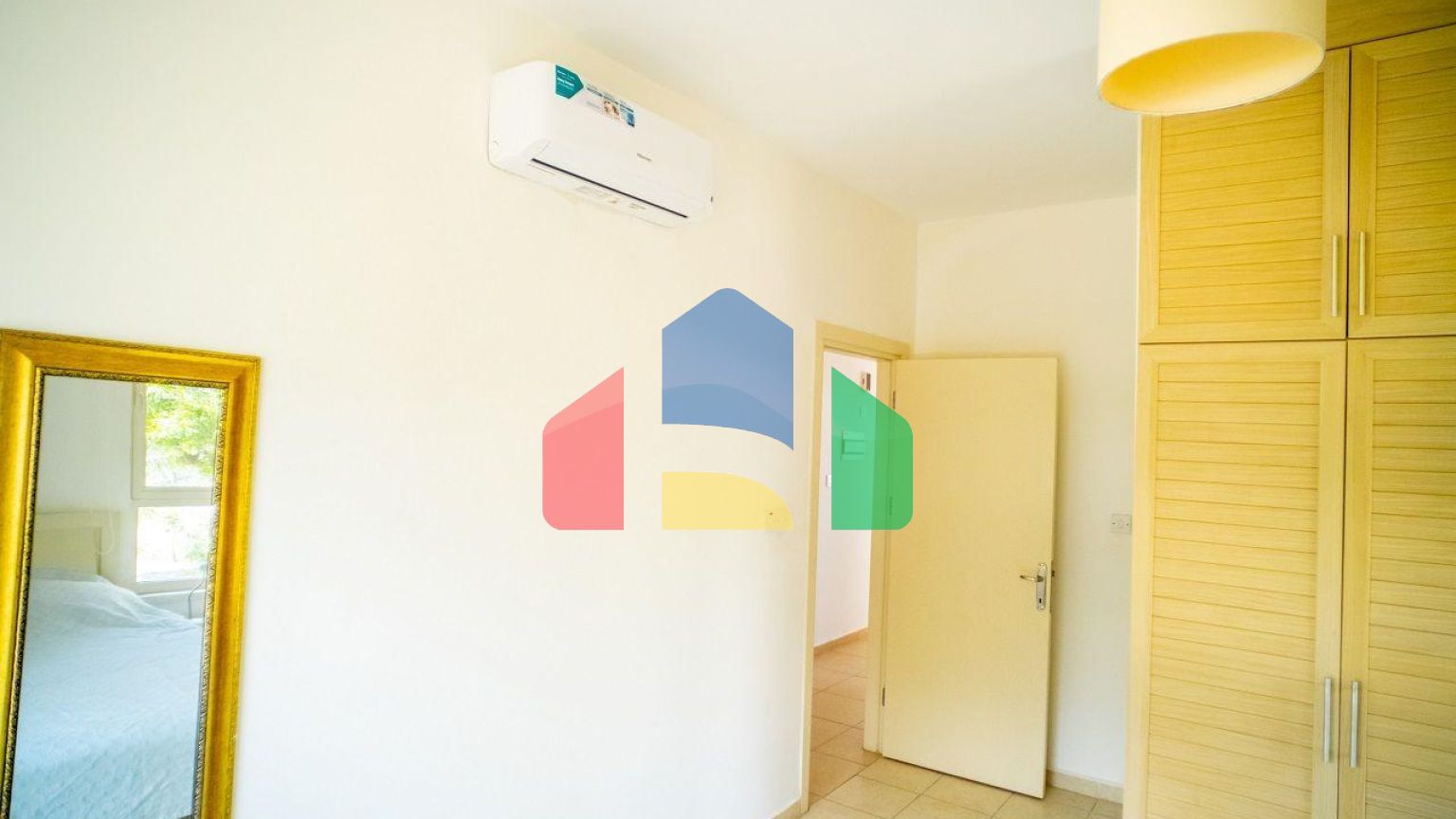 Трехкомнатная квартира 92 м2 с террасой 20 м2 в красивом комплексе у моря