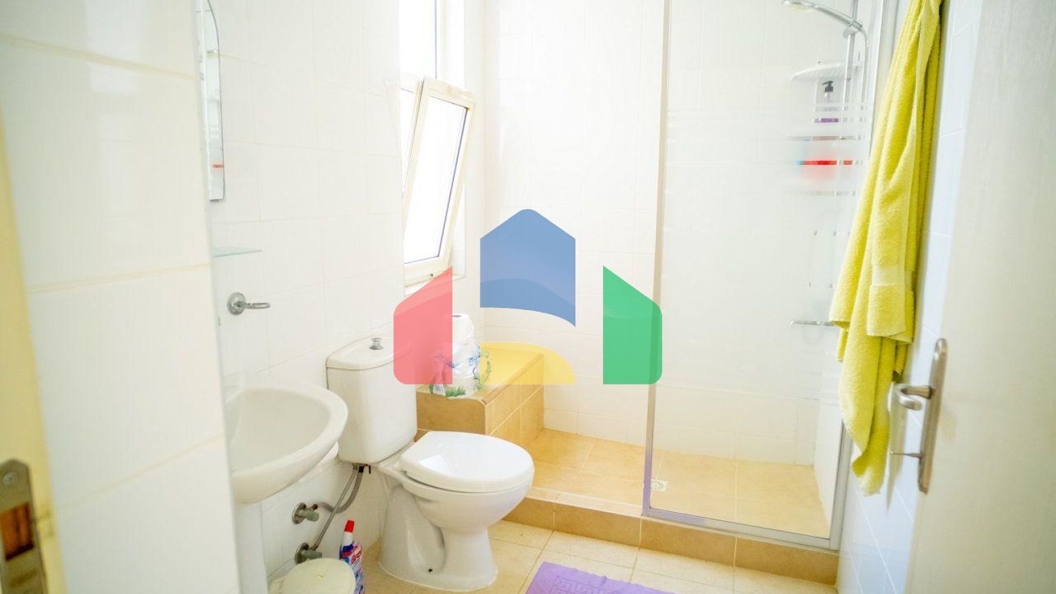 Трехкомнатная квартира 92 м2 с террасой 20 м2 в красивом комплексе у моря