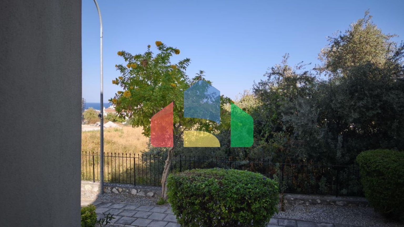 Квартира 3+1(130 м2) с двумя балконами в Алсанджаке