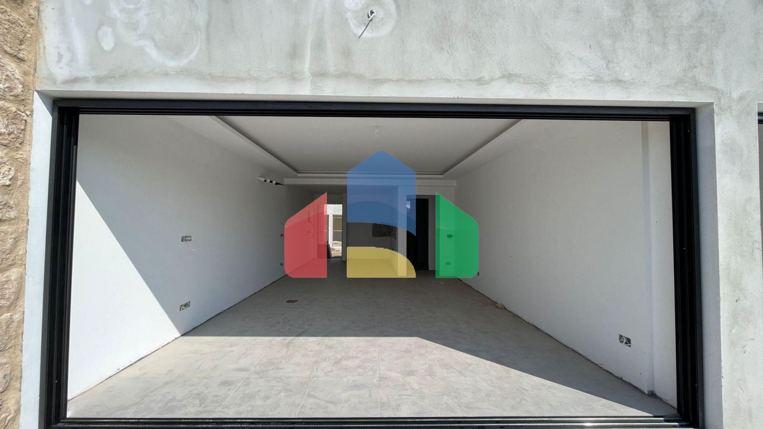 3-комнатный пентхаус 82 м2 с террасой на крыше 94м2 и частным бассейном