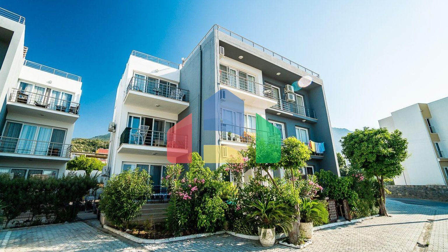 3-комнатный пентхаус 75 м2 + 45 м2 терраса на крыше в 5 минутах от пляжа