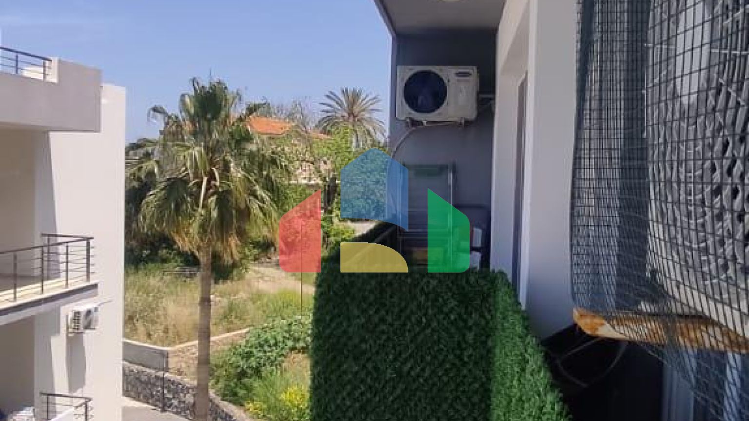 3-комнатный пентхаус 75 м2 + 45 м2 терраса на крыше в 5 минутах от пляжа