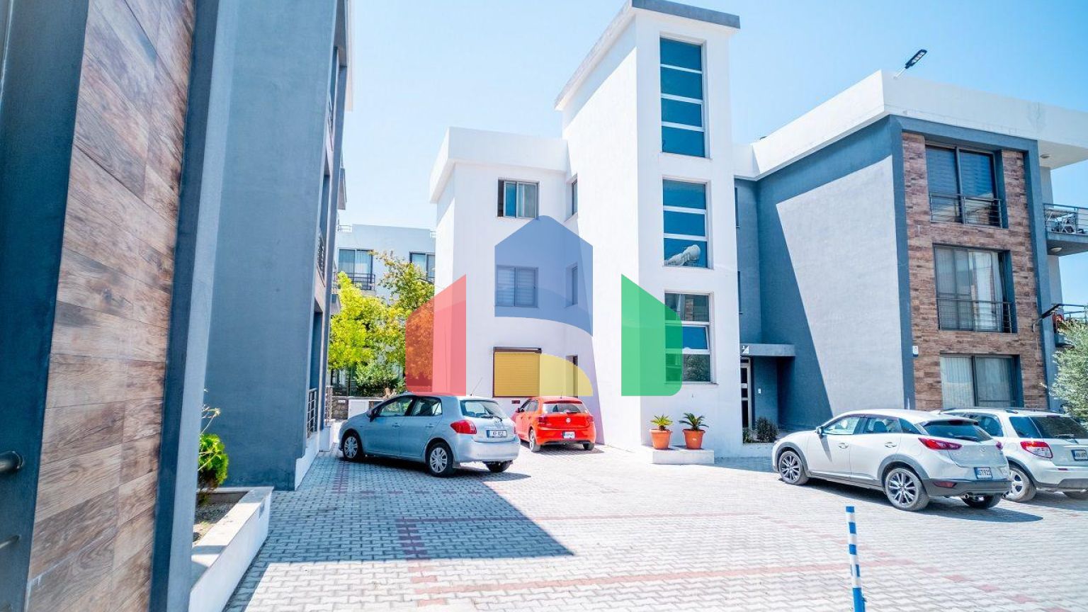 Квартира 2+1(85 м2) c террасой (32 м2) в Лапте