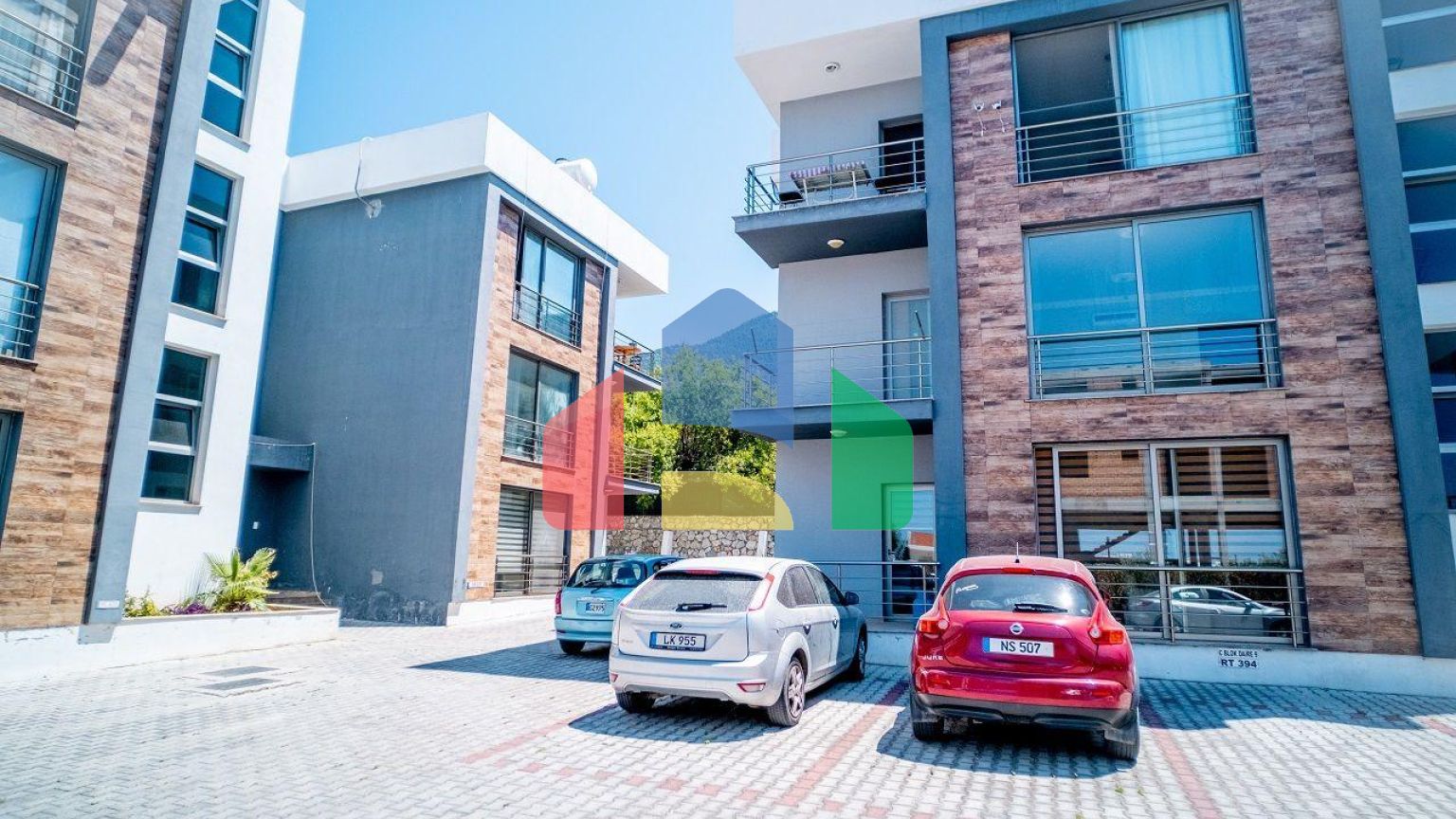 Квартира 2+1(85 м2) c террасой (32 м2) в Лапте