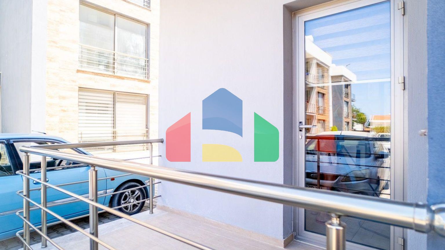 Квартира 2+1(85 м2) c террасой (32 м2) в Лапте