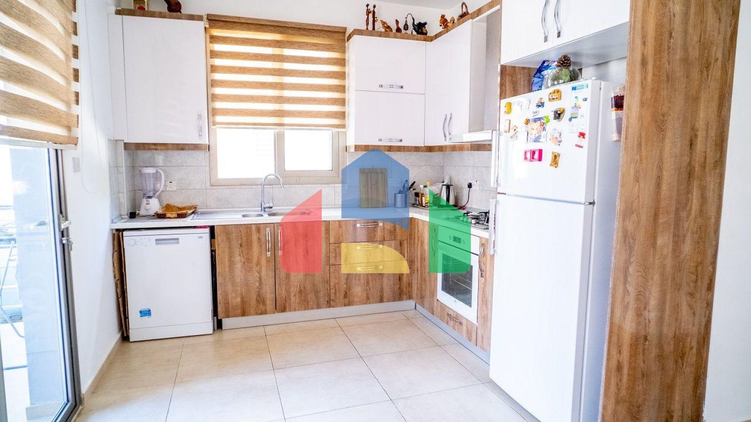 Квартира 2+1(85 м2) c террасой (32 м2) в Лапте