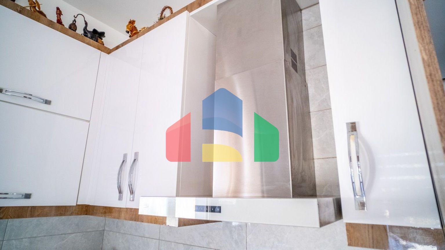 Квартира 2+1(85 м2) c террасой (32 м2) в Лапте