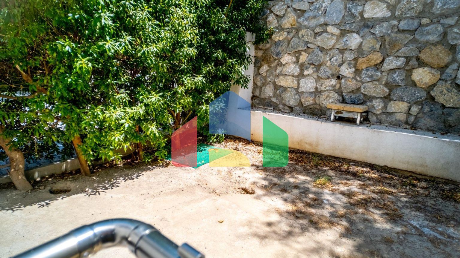 Квартира 2+1(85 м2) c террасой (32 м2) в Лапте