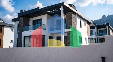 Вилла 4+1(310 м2) с бассейном в новом комплексе в 5 минутах от моря