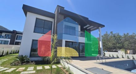 Вилла 4+1(310 м2) с бассейном в новом комплексе в 5 минутах от моря