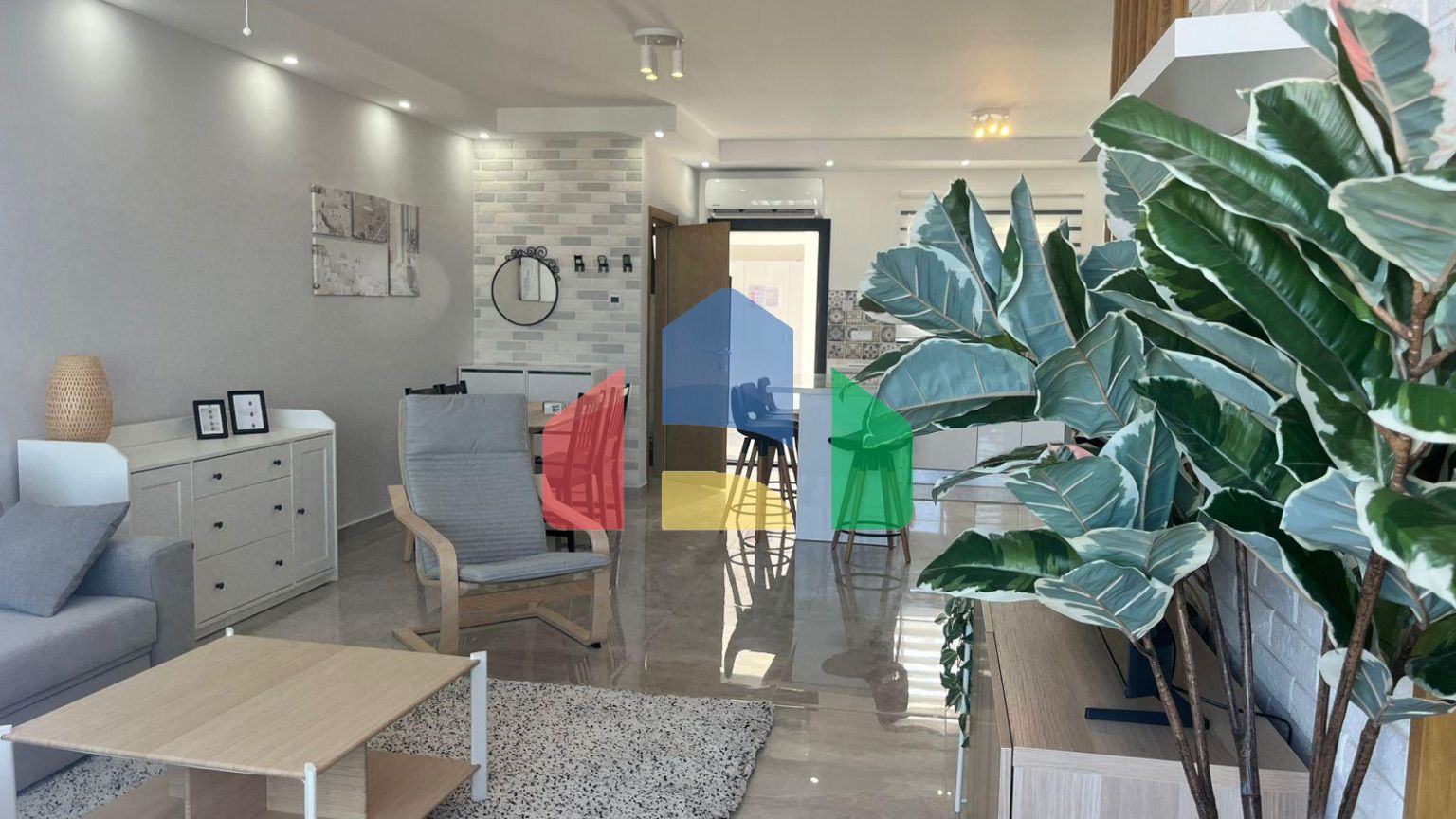 Двухэтажные апартаменты 2+1 (108 м2 ) в красивом комплексе в Эсентепе