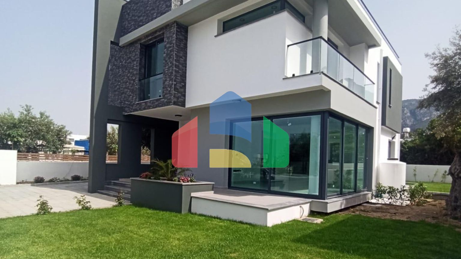 Вилла 4+1 (180 м2) в 10 минутах от моря