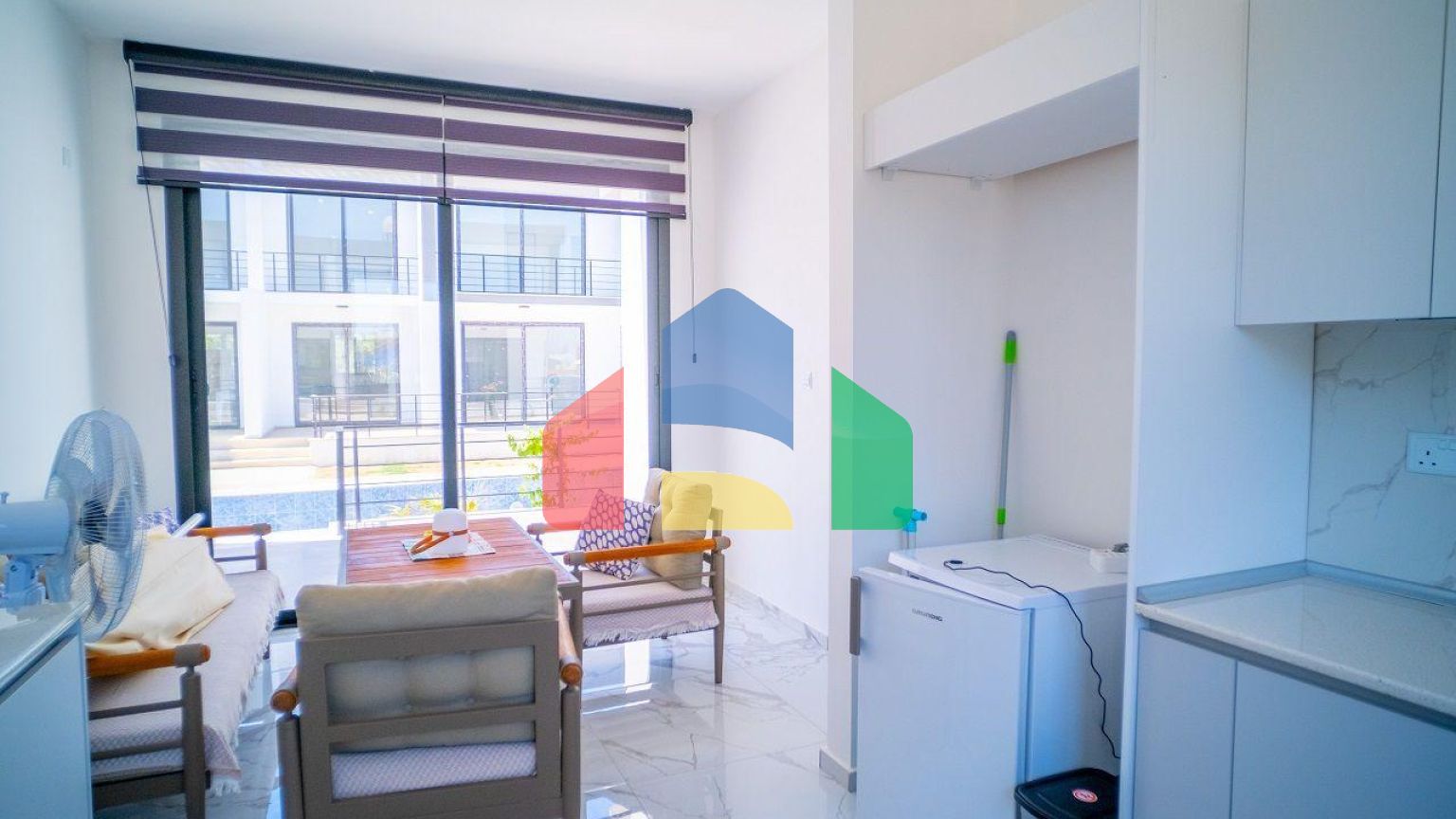 4-комнатная вилла 140 м2 с мебелью и техникой в Лапте