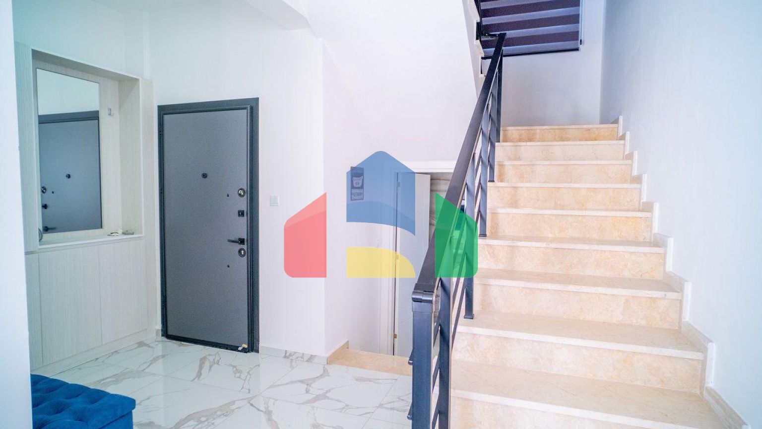 4-комнатная вилла 140 м2 с мебелью и техникой в Лапте