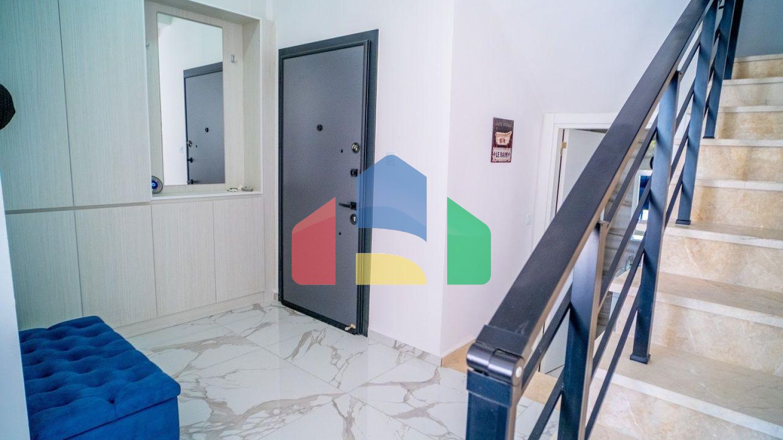 4-комнатная вилла 140 м2 с мебелью и техникой в Лапте