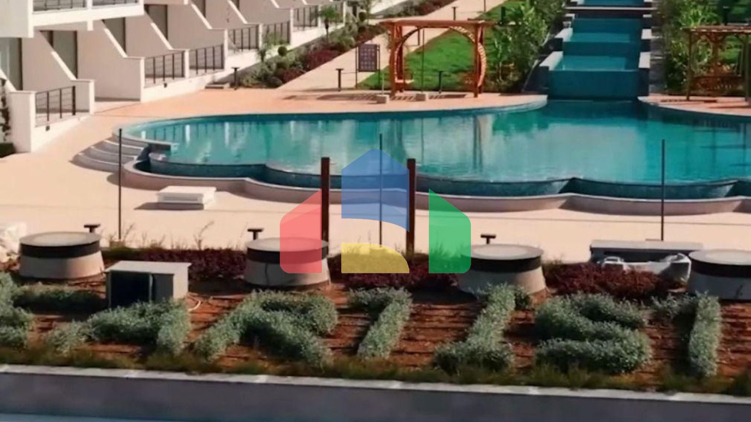 Студия 35 м2 с приватной террасой на крыше 35 м2 и балкон 8,5 м2 в уютном комплексе в Эсентепе