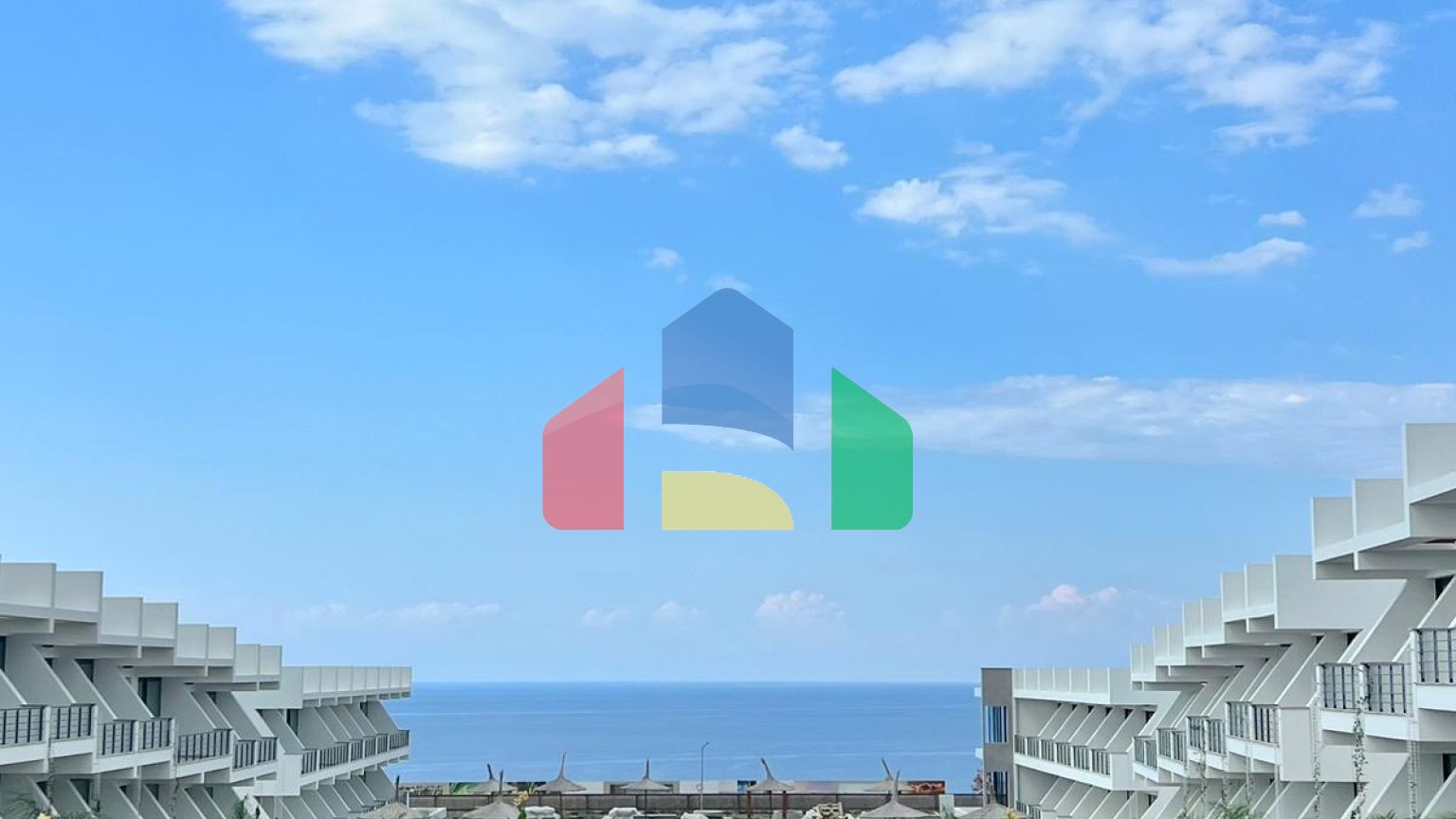 Студия 35 м2 с приватной террасой на крыше 35 м2 и балкон 8,5 м2 в уютном комплексе в Эсентепе