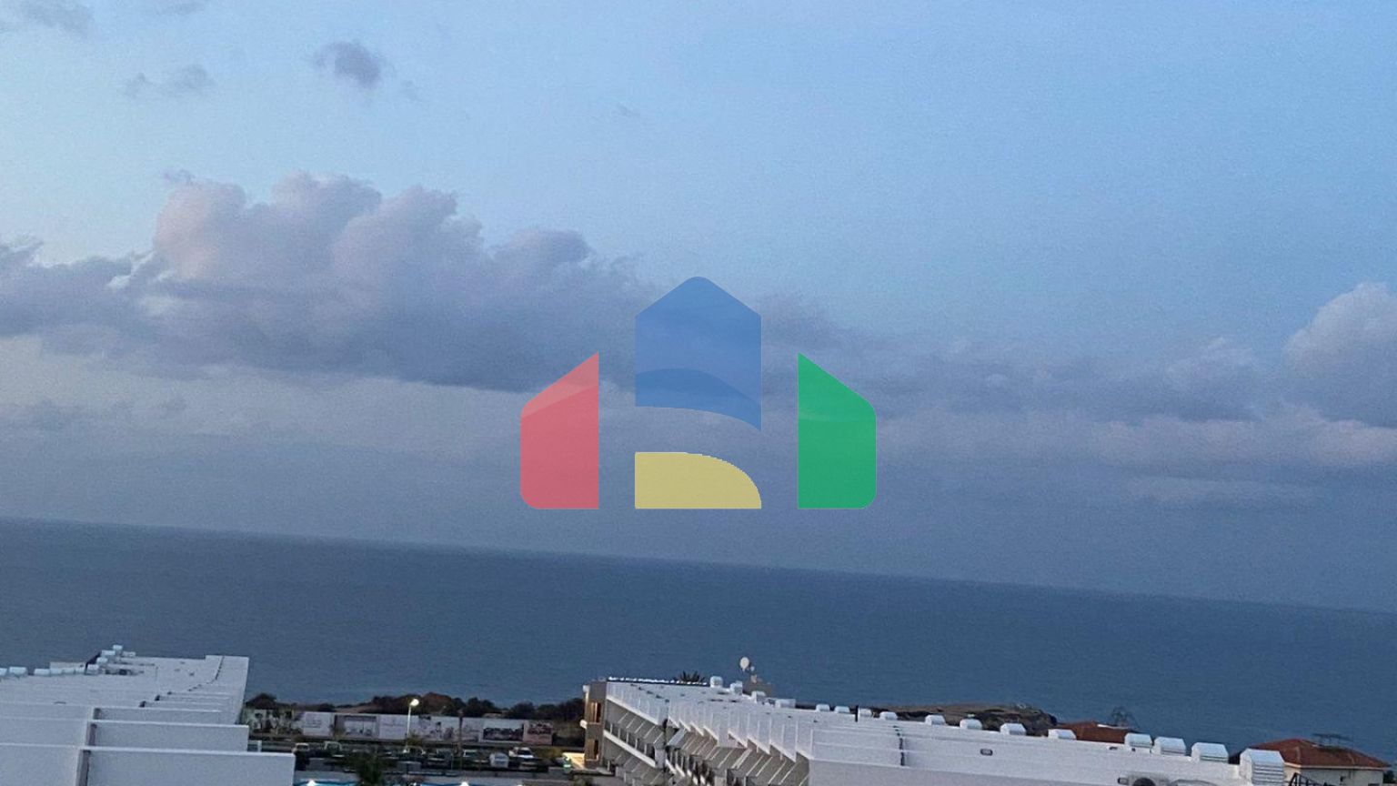 Студия 35 м2 с приватной террасой на крыше 35 м2 и балкон 8,5 м2 в уютном комплексе в Эсентепе