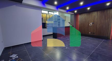 Роскошная вилла 4+1 (440 м2) с большим бассейном в живописном районе Кирении