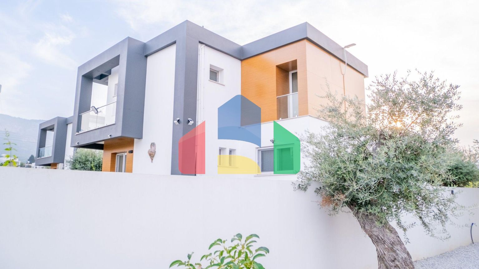 Новая комфортная вилла 4+1 (200 м2) с частным бассейном