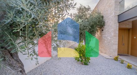 Новая комфортная вилла 4+1 (200 м2) с частным бассейном