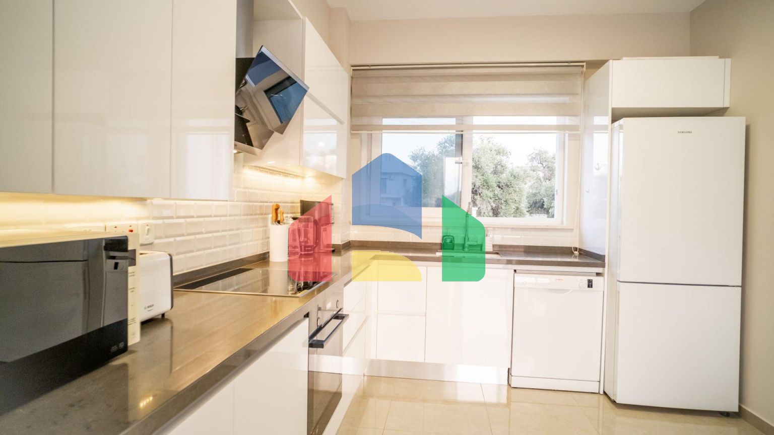 Новая комфортная вилла 4+1 (200 м2) с частным бассейном