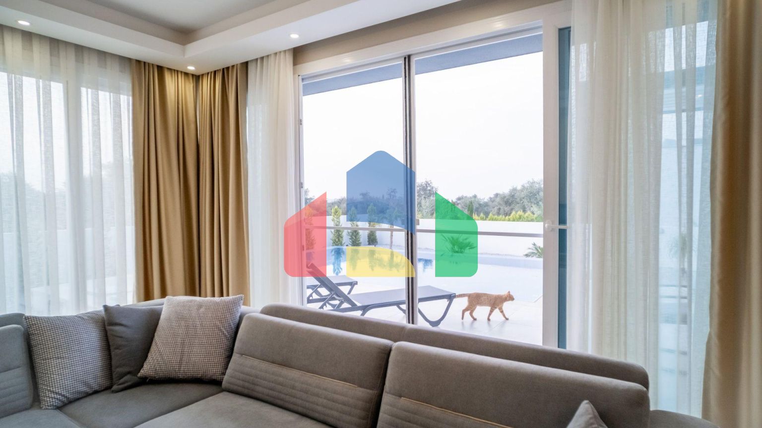 Новая комфортная вилла 4+1 (200 м2) с частным бассейном