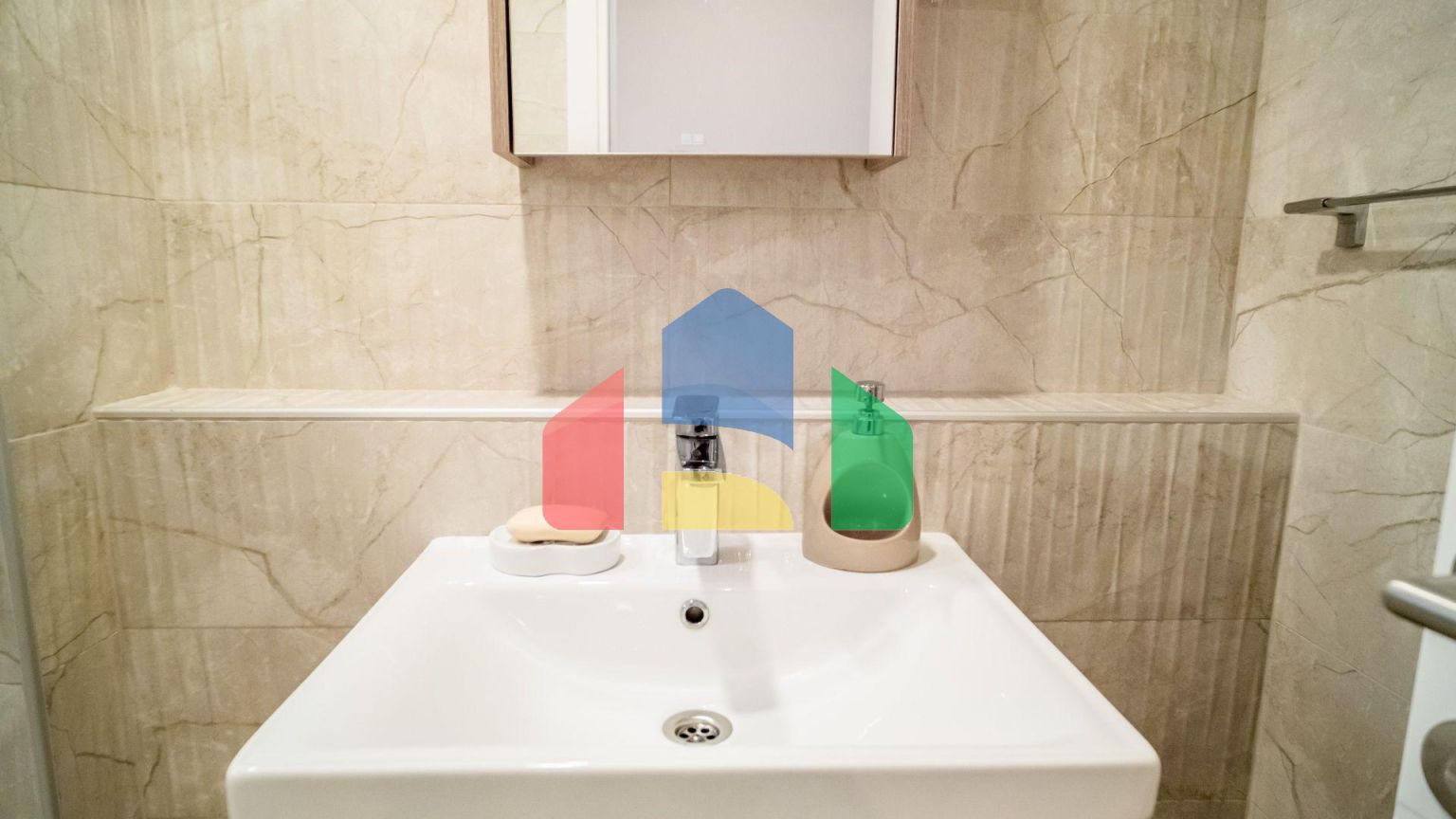 Новая комфортная вилла 4+1 (200 м2) с частным бассейном