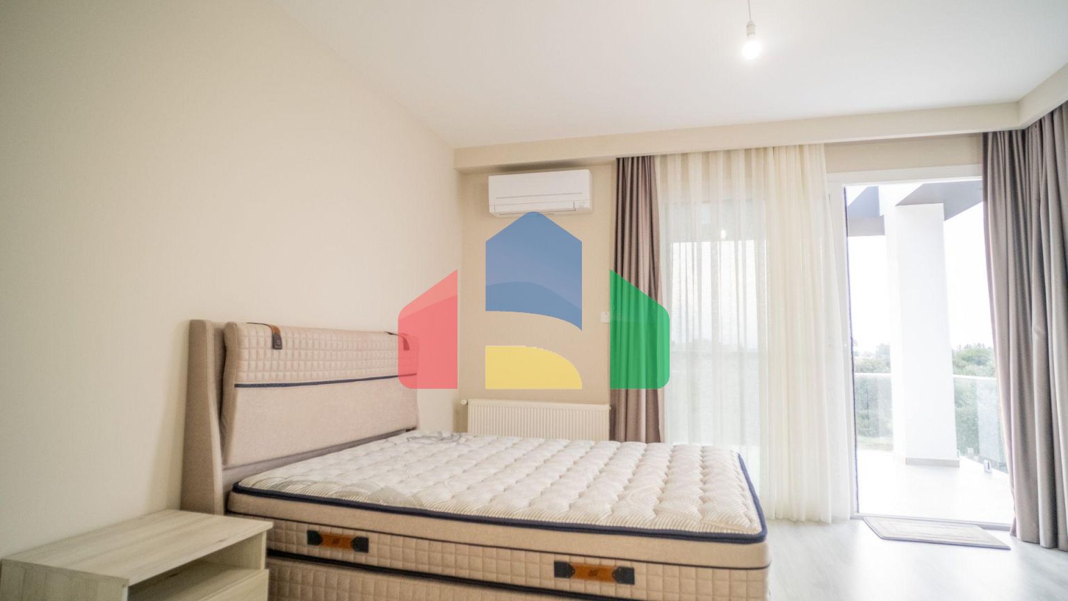 Новая комфортная вилла 4+1 (200 м2) с частным бассейном