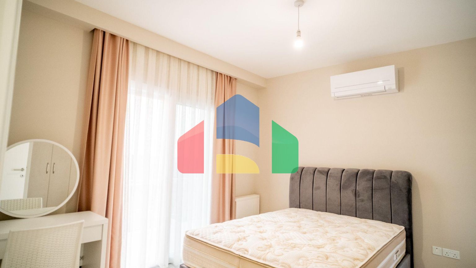 Новая комфортная вилла 4+1 (200 м2) с частным бассейном