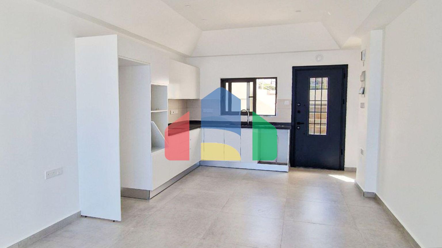 3-комнатные апартаменты 88 м2 с террасой на крыше 87 м2 и видом на море