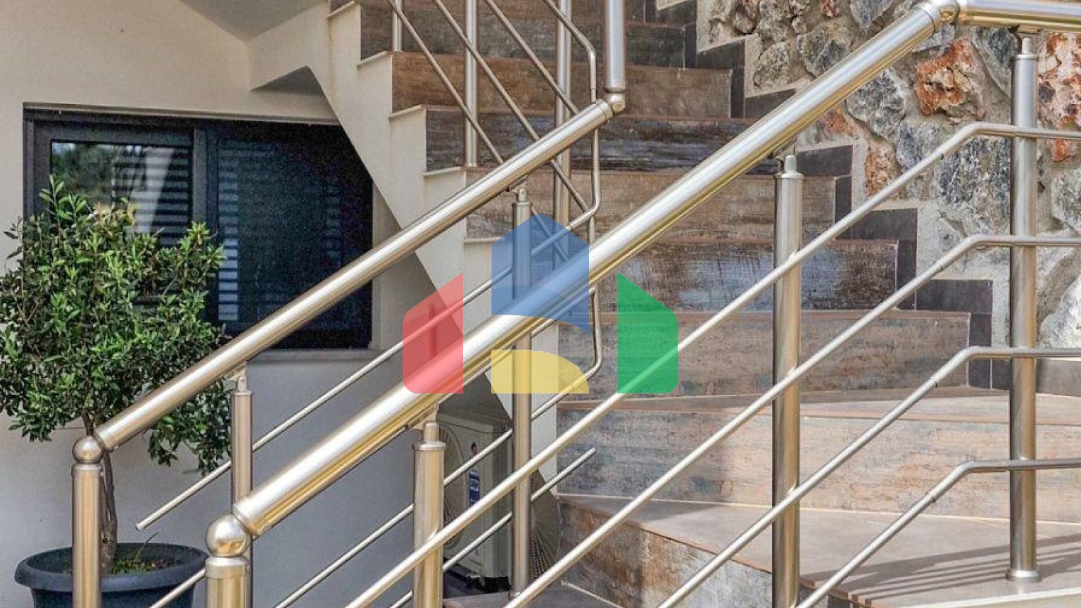 3-комнатные апартаменты 88 м2 с террасой на крыше 87 м2 и видом на море