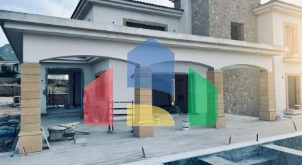 Вилла 3+1 (210 м2) с террасой и бассейном в Эсентепе