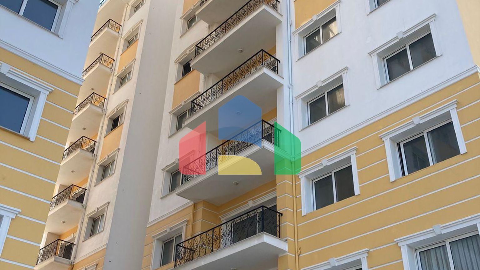 Трехкомнатная квартира 80 м2 в Кирении