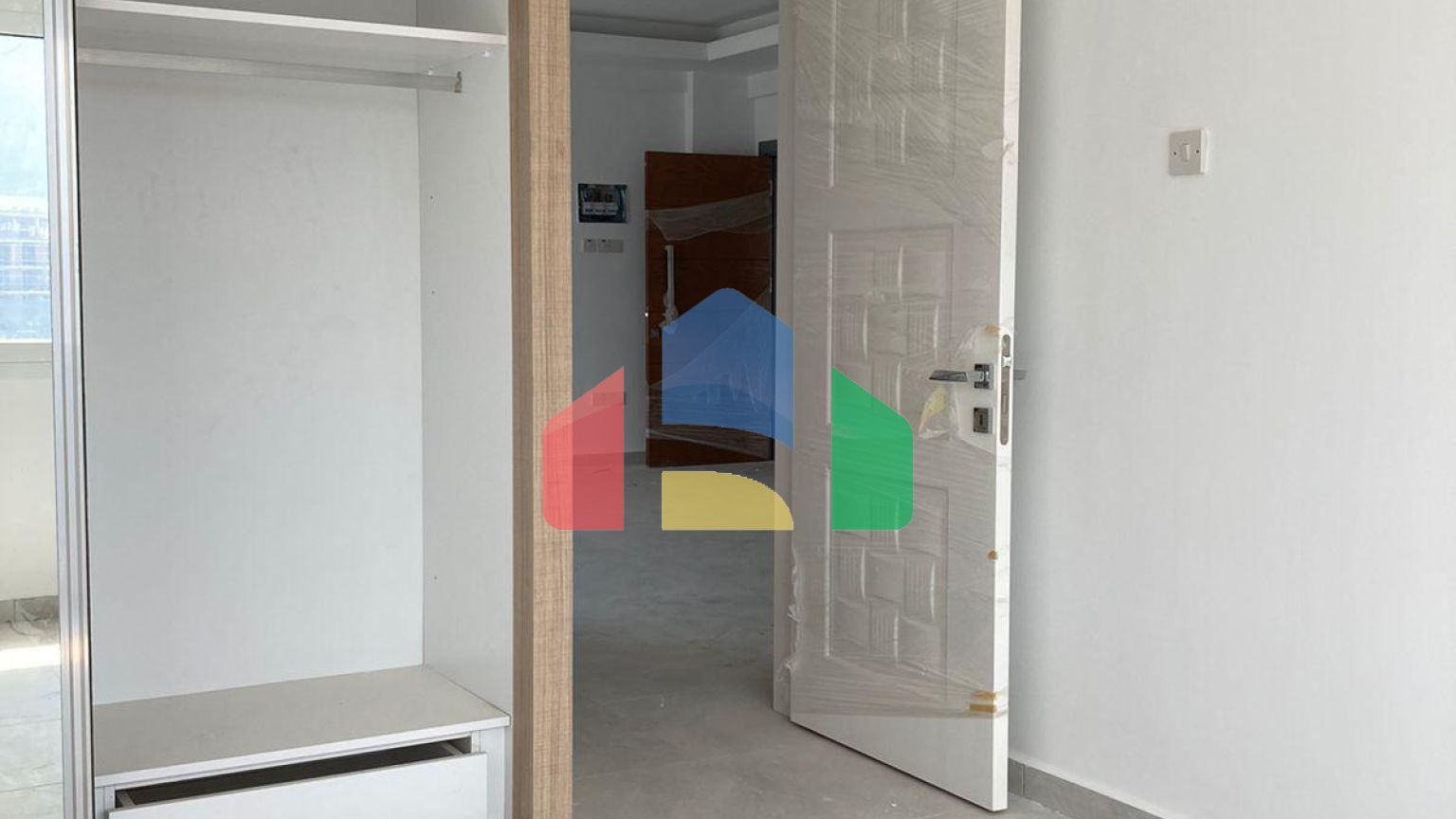 Трехкомнатная квартира 80 м2 в Кирении