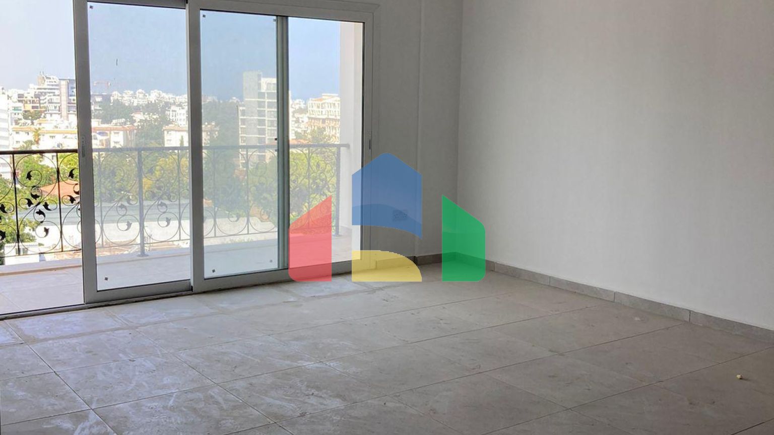 Трехкомнатная квартира 80 м2 в Кирении