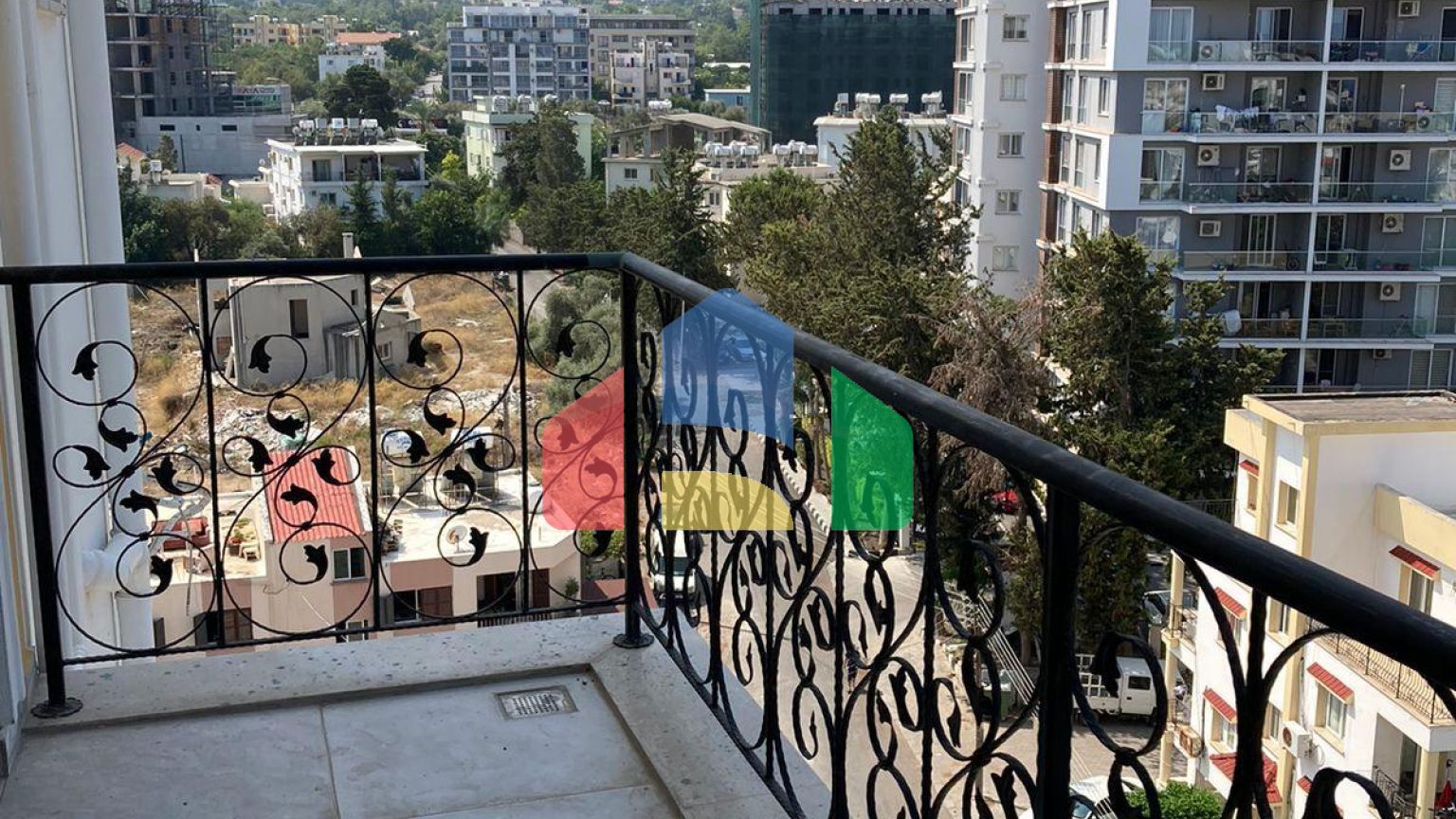 Трехкомнатная квартира 80 м2 в Кирении