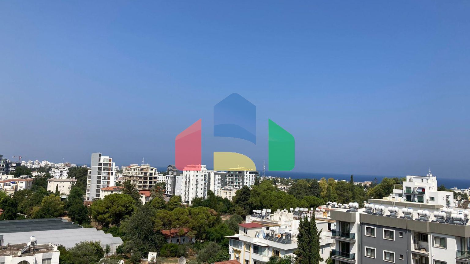 Трехкомнатная квартира 80 м2 в Кирении