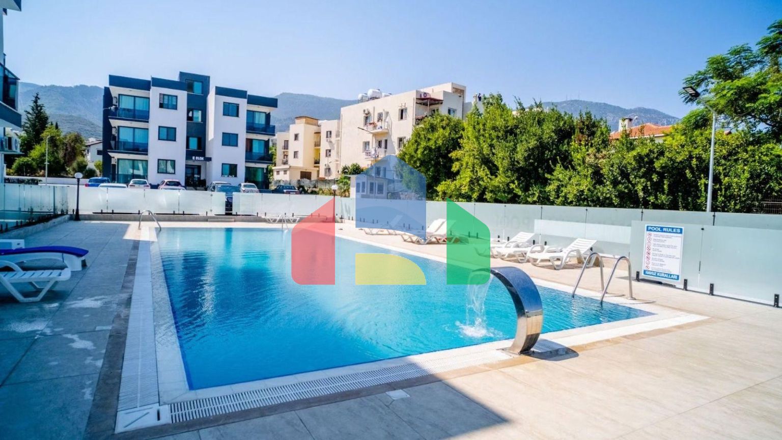 Трехкомнатная квартира 81 м2 в уютном комплексе с бассейном в Алсанджаке