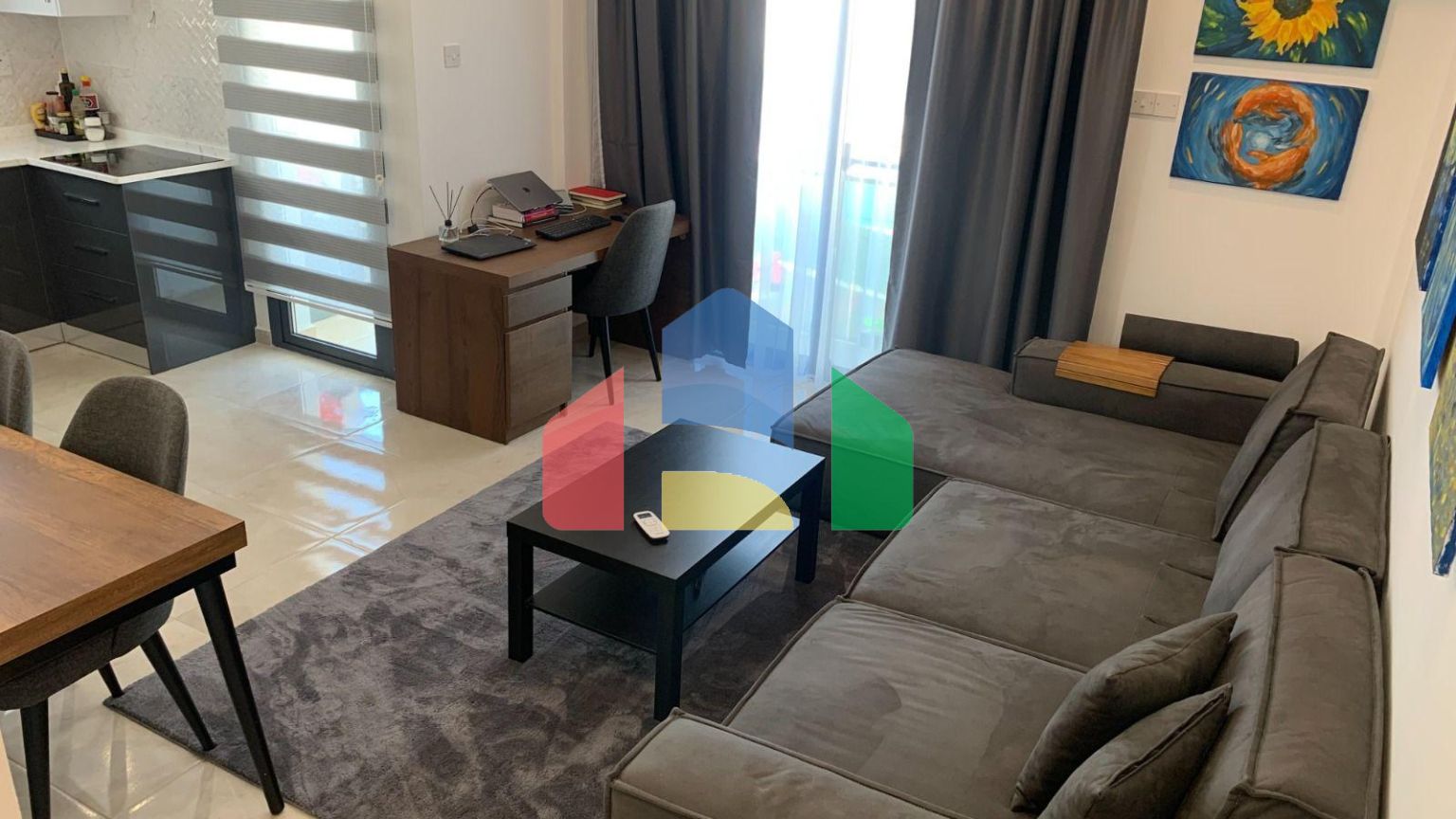 Трехкомнатная квартира 81 м2 в уютном комплексе с бассейном в Алсанджаке