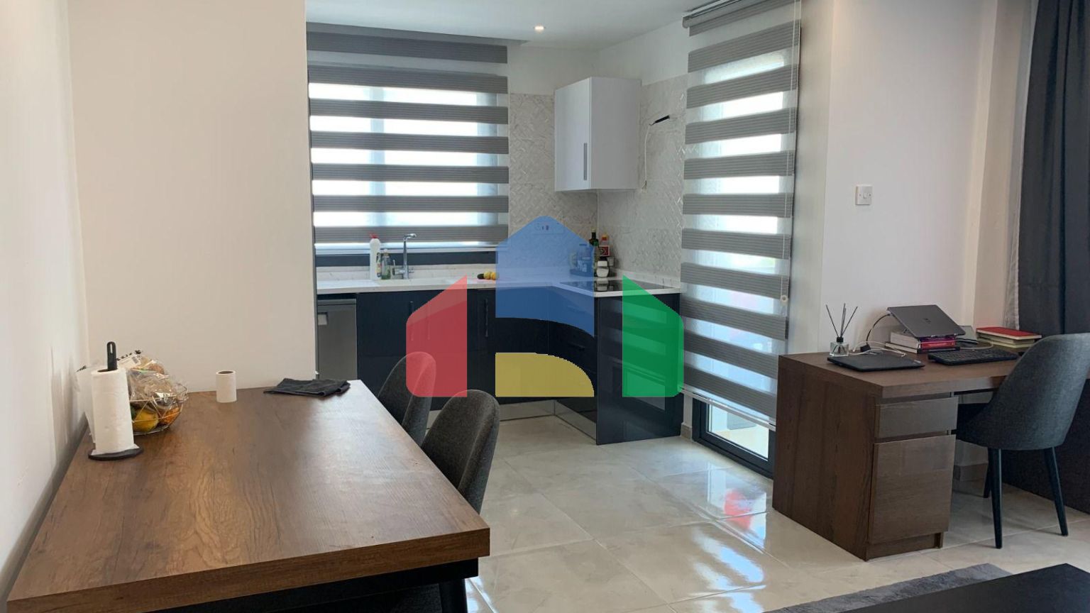 Трехкомнатная квартира 81 м2 в уютном комплексе с бассейном в Алсанджаке