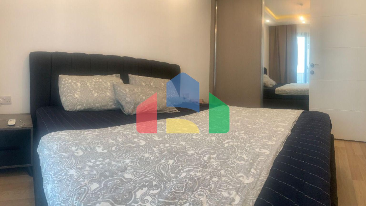 Трехкомнатная квартира 81 м2 в уютном комплексе с бассейном в Алсанджаке