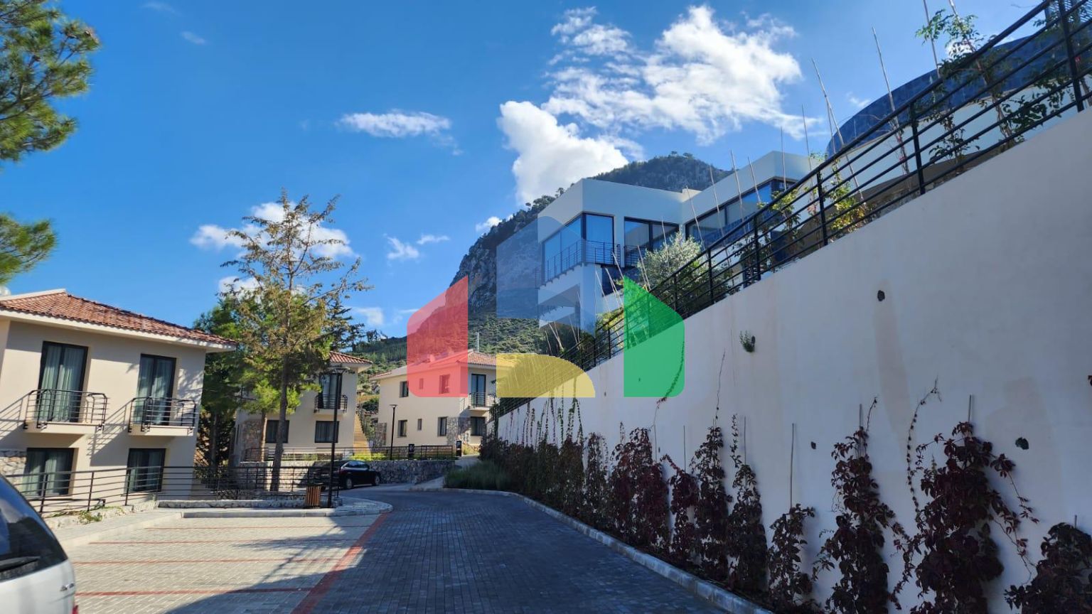 Трехкомнатная квартира 80 м2 с балконом в районе Илгаз