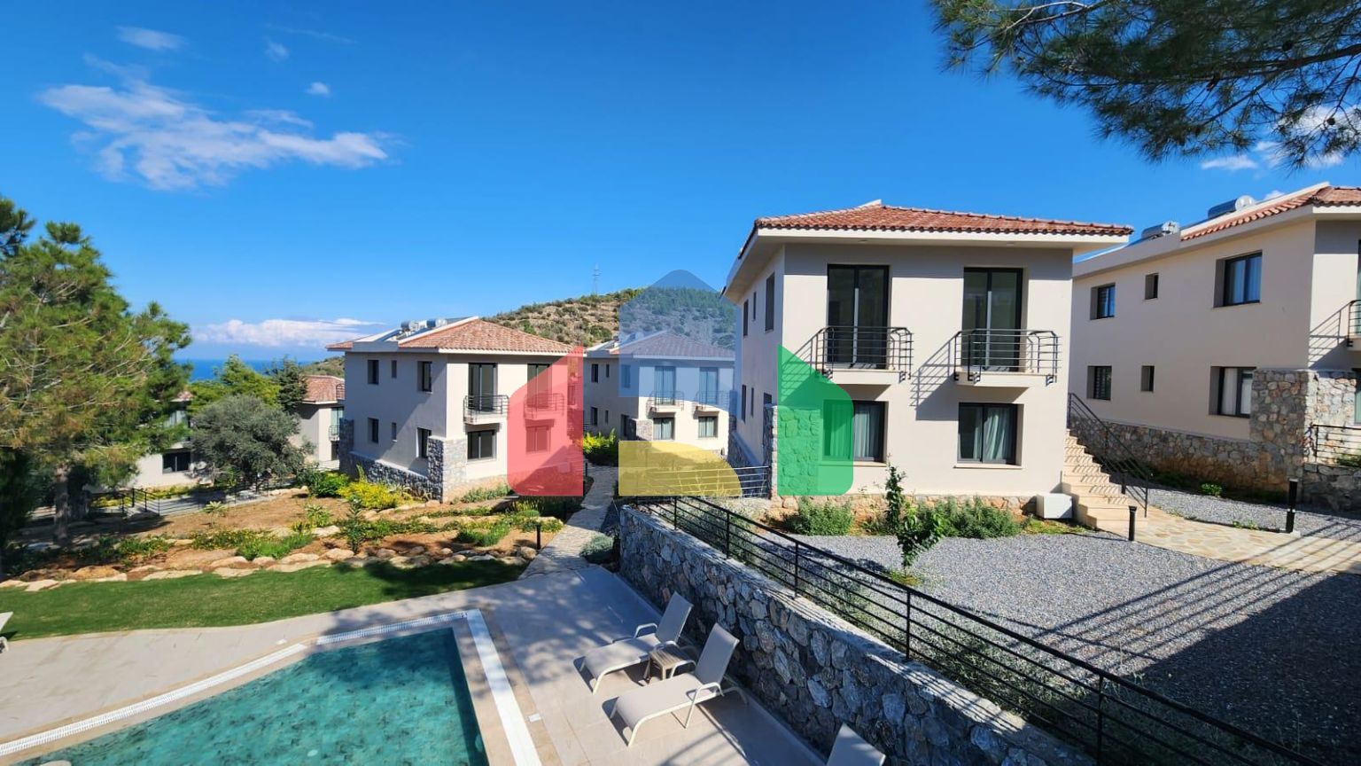 Трехкомнатная квартира 80 м2 с балконом в районе Илгаз