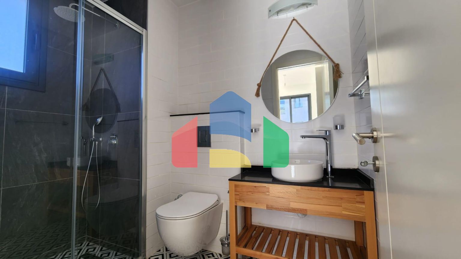 Трехкомнатная квартира 80 м2 с балконом в районе Илгаз