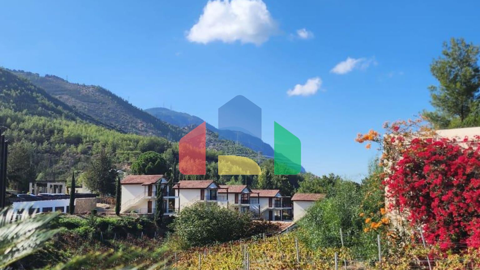 Трехкомнатная квартира 80 м2 с балконом в районе Илгаз