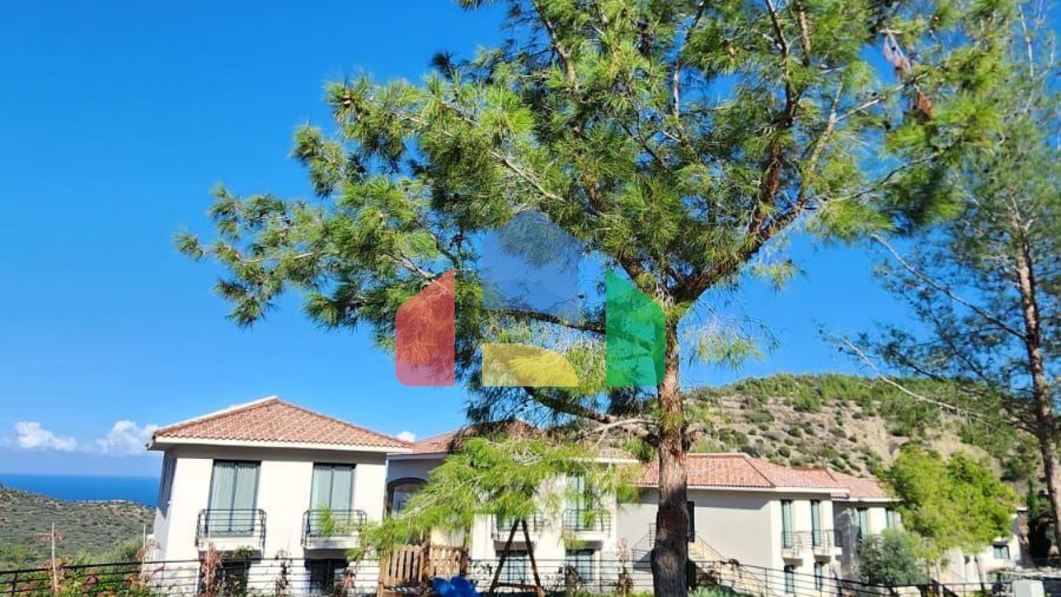 Трехкомнатная квартира 80 м2 с балконом в районе Илгаз