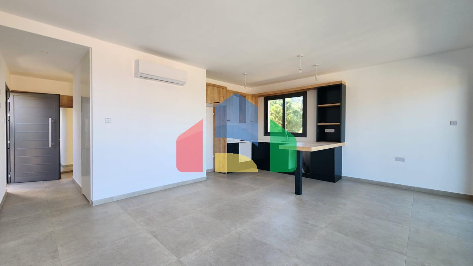 Трехкомнатная квартира 80 м2 с балконом в районе Илгаз